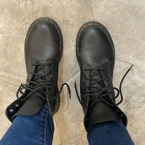 Doc Marten pascal  boot Pisa leather